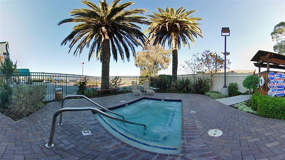 Quality Inn & Suites Livermore Wine Country Exterior foto